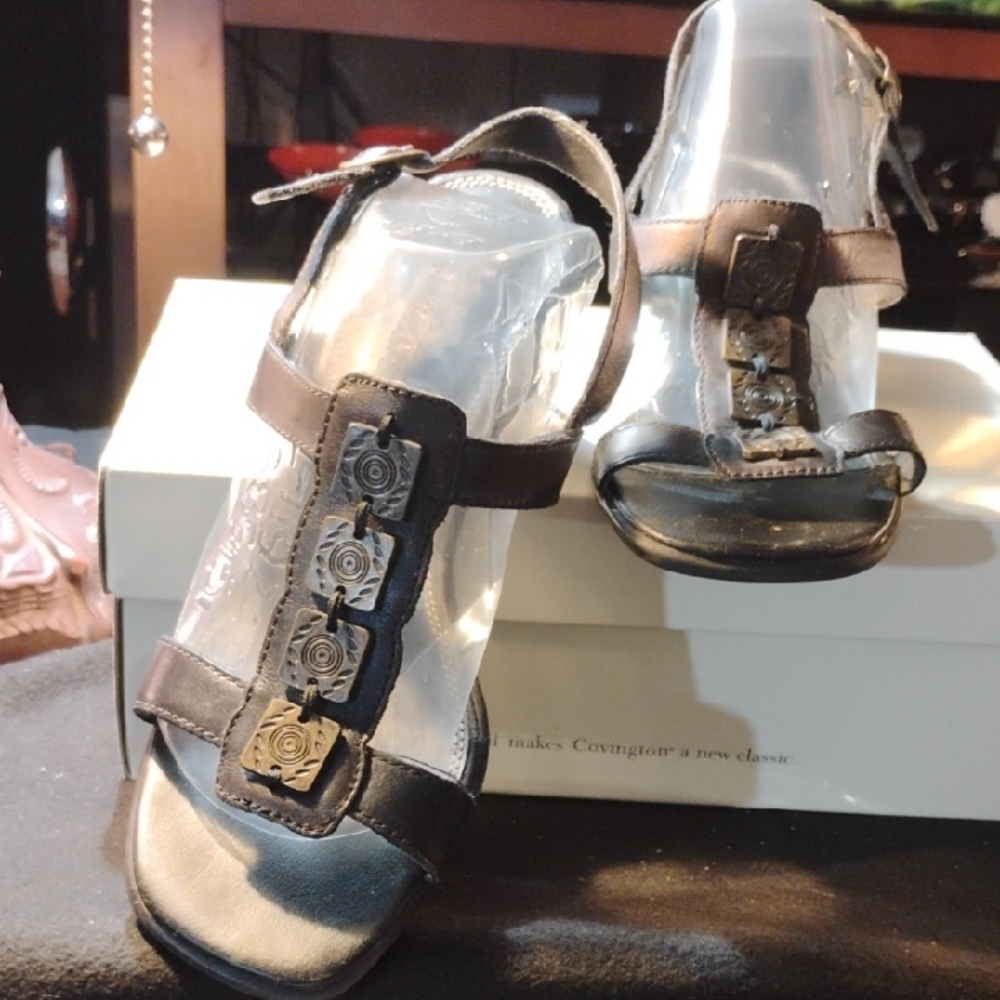 Classic Elements Black Floral Sandals